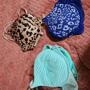 3 Victoria secret bras